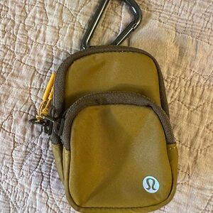 Lululemon Gold pouch